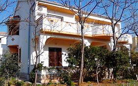Apartments Kresimir Beauty With Shadow Trees And Parking Place
